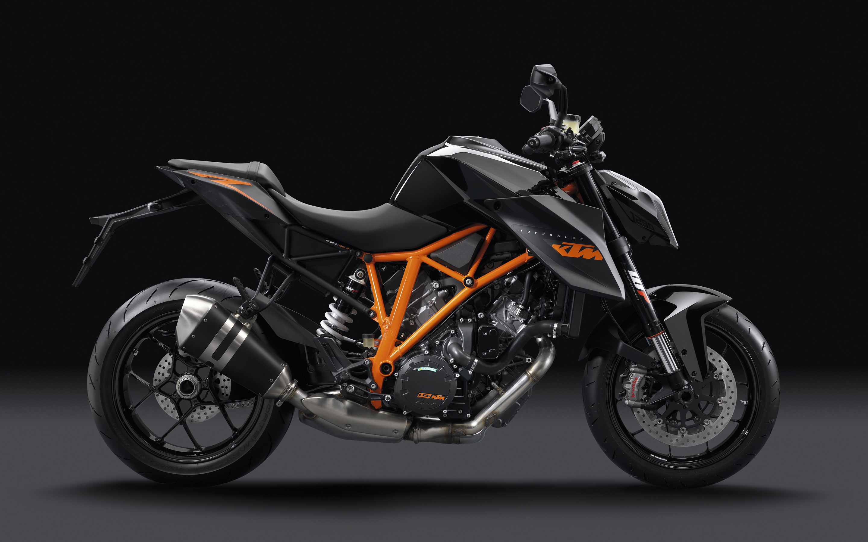 2017 KTM 1290 Super Duke R 4K726474978